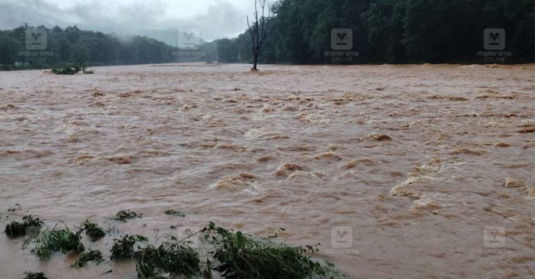 chaliyar-river-rain-3007 (1)