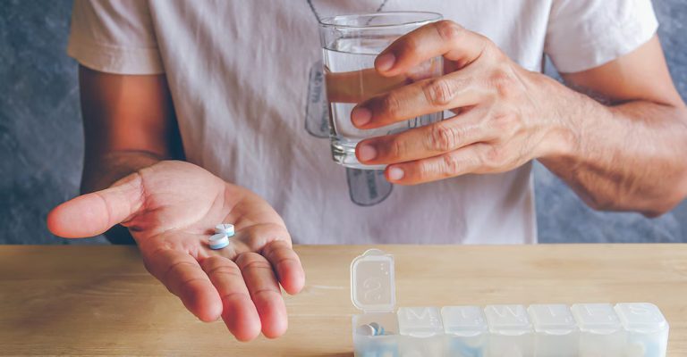 pills-Ko-Backpacko-Shutterstock