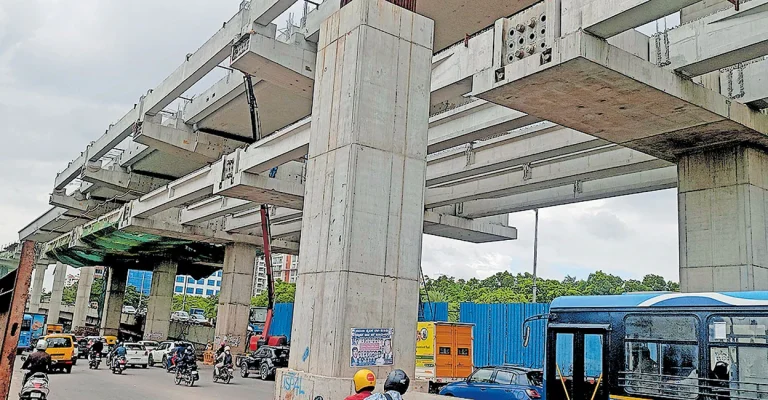 എല്ലാ കണ്ണുകളും ഈ പാതകളിലേക്ക്