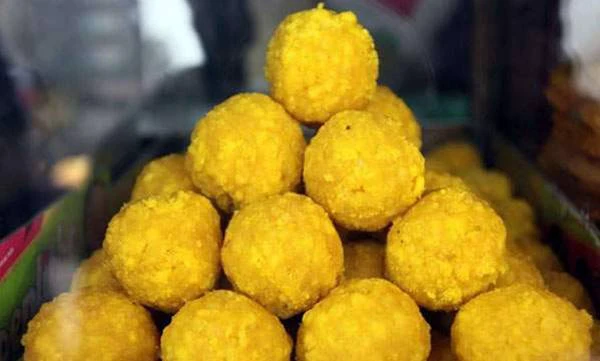 ലഡു കടം ചോദിച്ചു, അറസ്റ്റ്